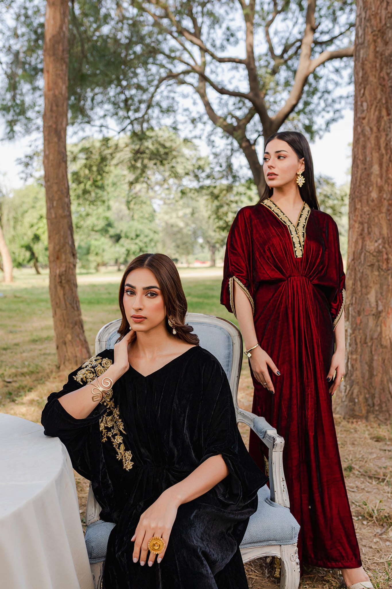 Velvet Dresses https://asthetic-fashion.blogspot.com/2025/02/graphic-eye-liner-for-trendy-make-up.html