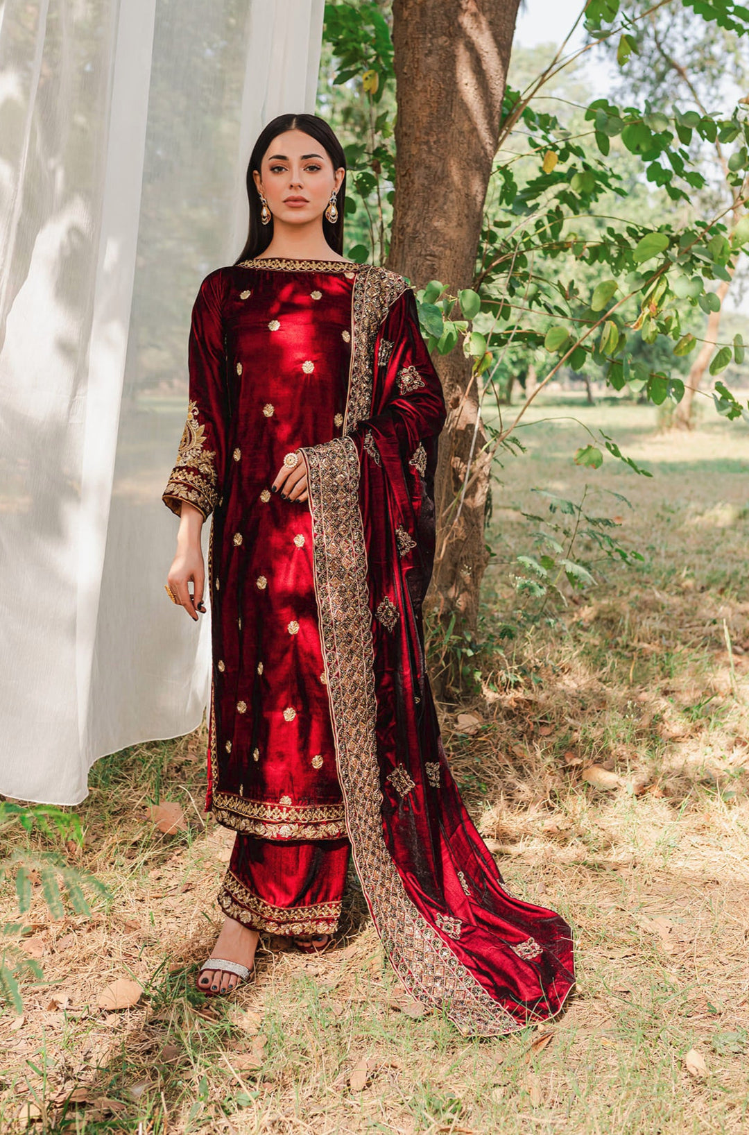 Velvet Dress Design for Ladies Online In Pakistan | Panache Apparel Velvet Dress Design for Ladies Online In Pakistan | Panache Apparel